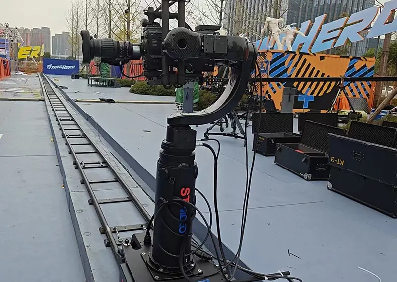 陀螺仪轨道机器人ST-2100用于体能竞技综艺节目拍摄