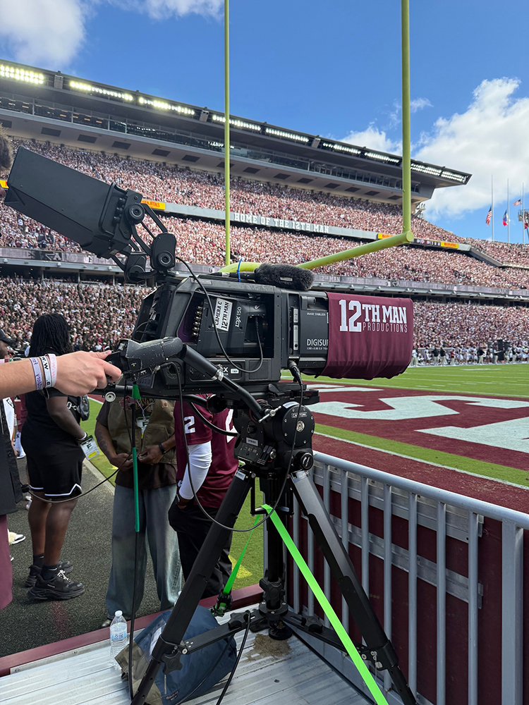 镜头背后的专业支撑！加通尼三脚架系统携手德克萨斯 A&M 大学制作团队记录精彩